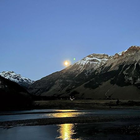 Camping Rio De Las Vueltas El Chalten Exterior photo