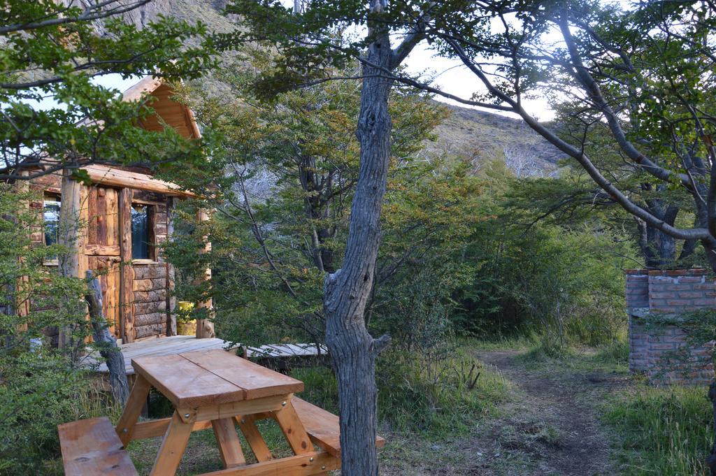 Camping Rio De Las Vueltas El Chalten Exterior photo